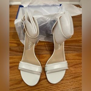 Stuart Weitzman heel in White, size 10